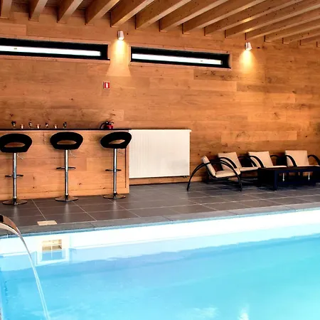 Walk Luxury With Pool בית נופש