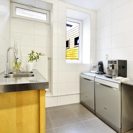 בית נופש Walk Luxury With Pool *