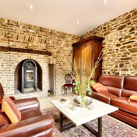 Walk Luxury With Pool